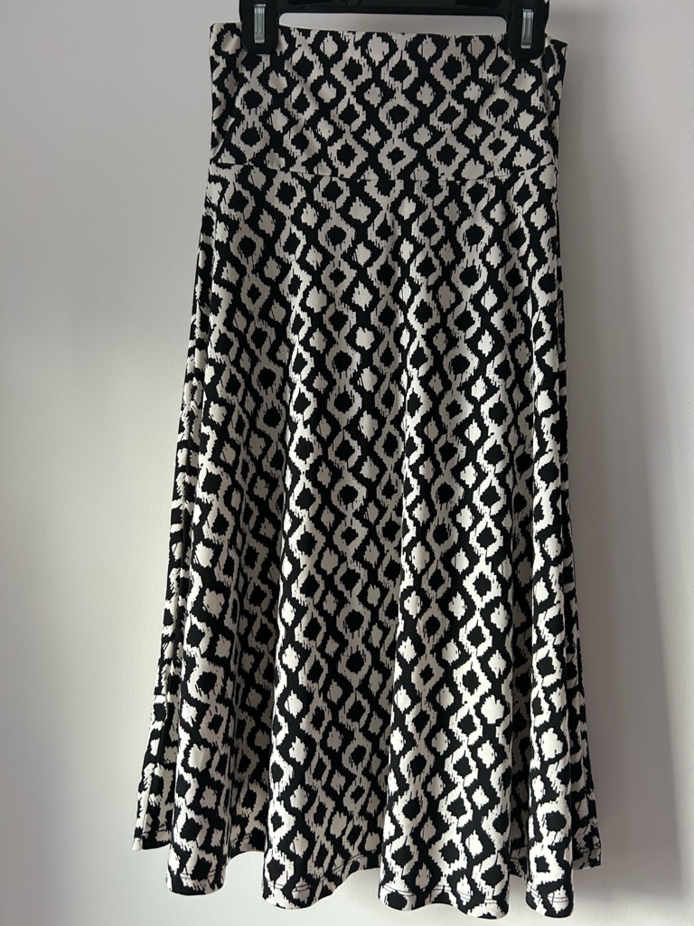 LuLaRoe Black & White Geometric A-Line Skirt